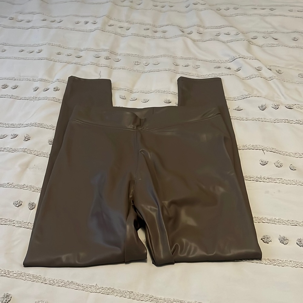 Laura’s Boutique Leggings